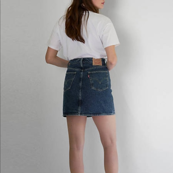 Levi’s High Rise Skirt - Picture 4 of 8